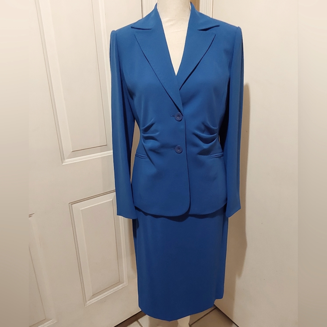 Nwot Jones New York Skirt Suit